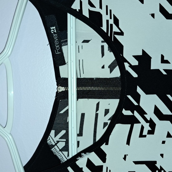 Forever 21 Short Sleeve Blouse - Picture 2 of 4